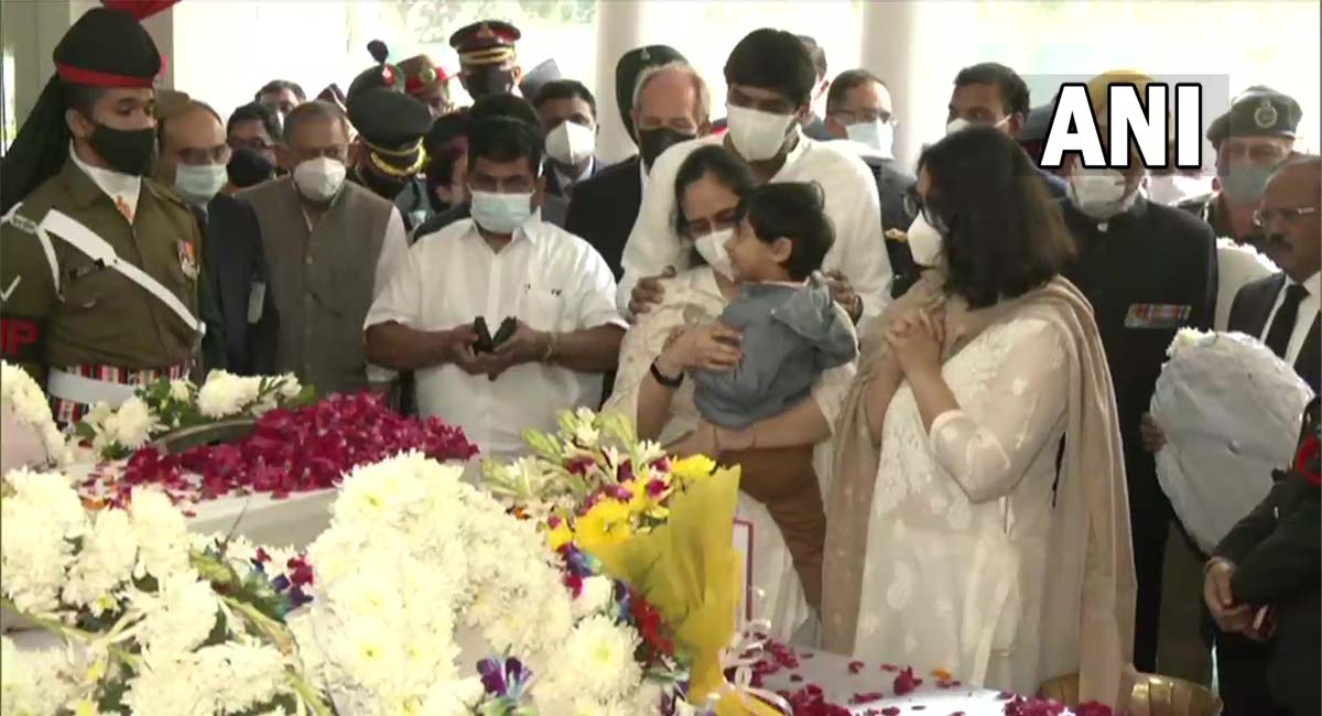 Daughters of CDS Gen Bipin Rawat pay last respects to their parents