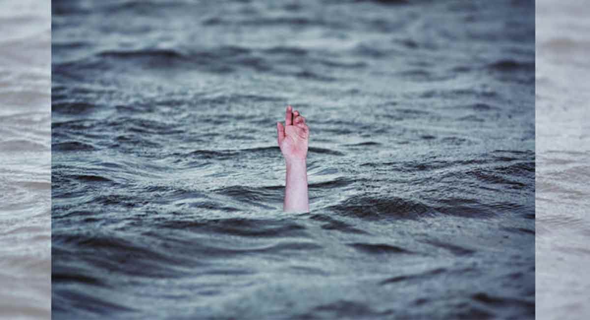 Five feared dead in Andhra as auto rickshaw falls into stream