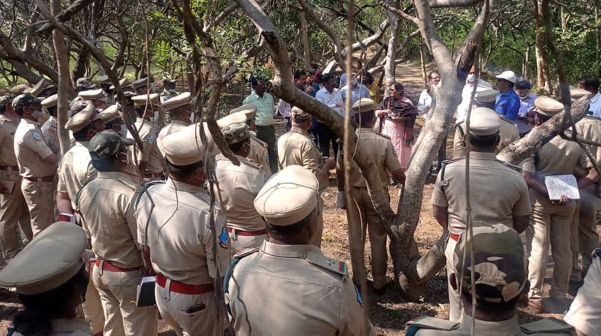 Telangana forest dept officials visit Haritha Vanams