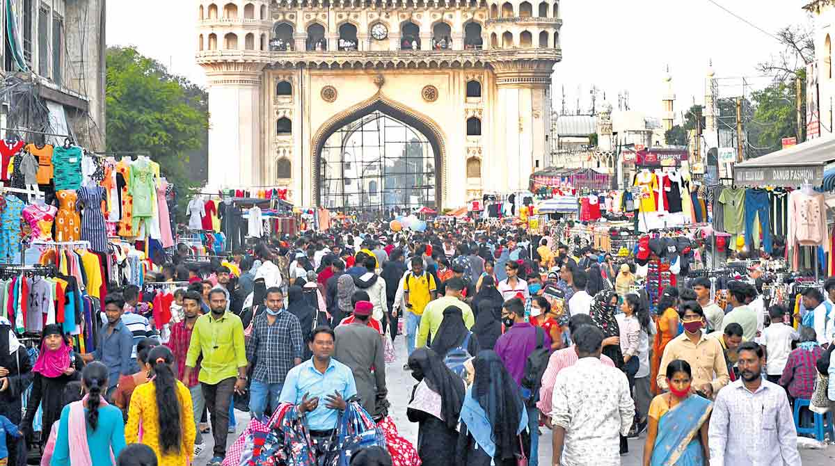 Omicron caution thrown to wind in Hyderabad