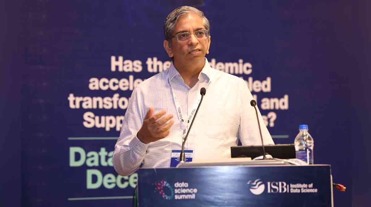 ISB summit highlights need for data-based analytics in retail