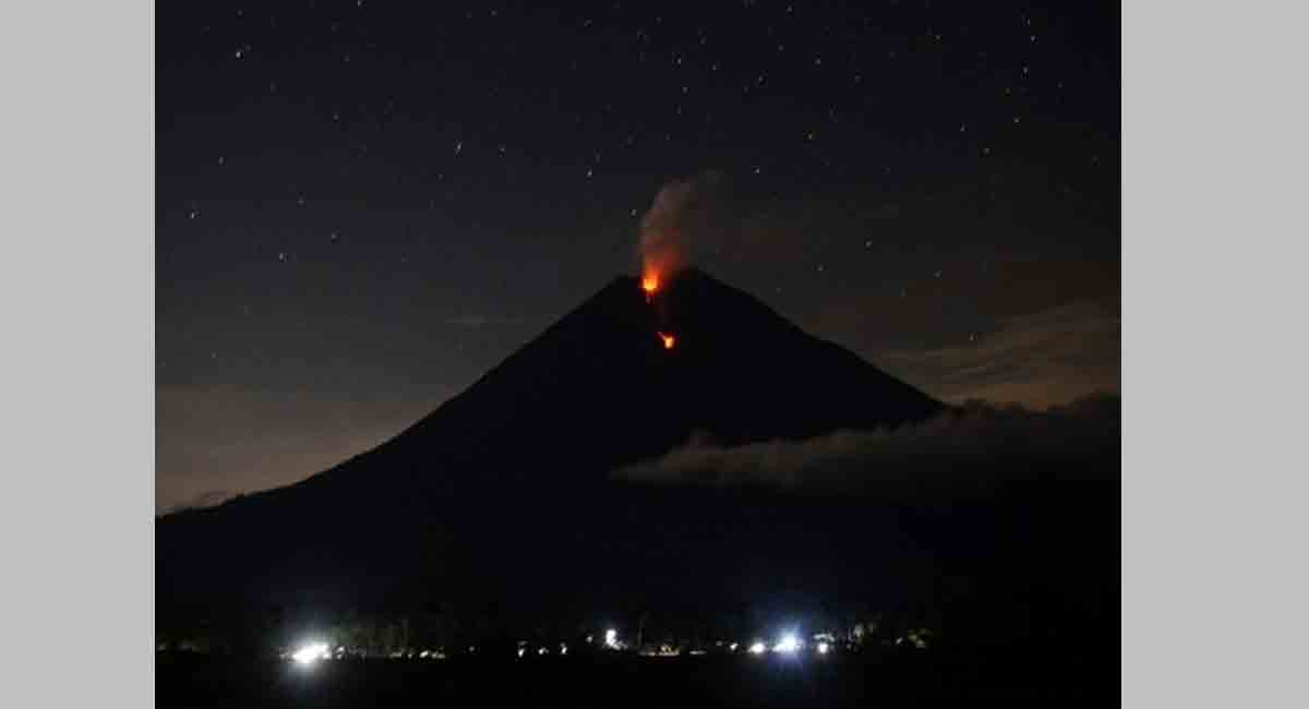 Indonesian volcano on alert level after eruption-Telangana Today