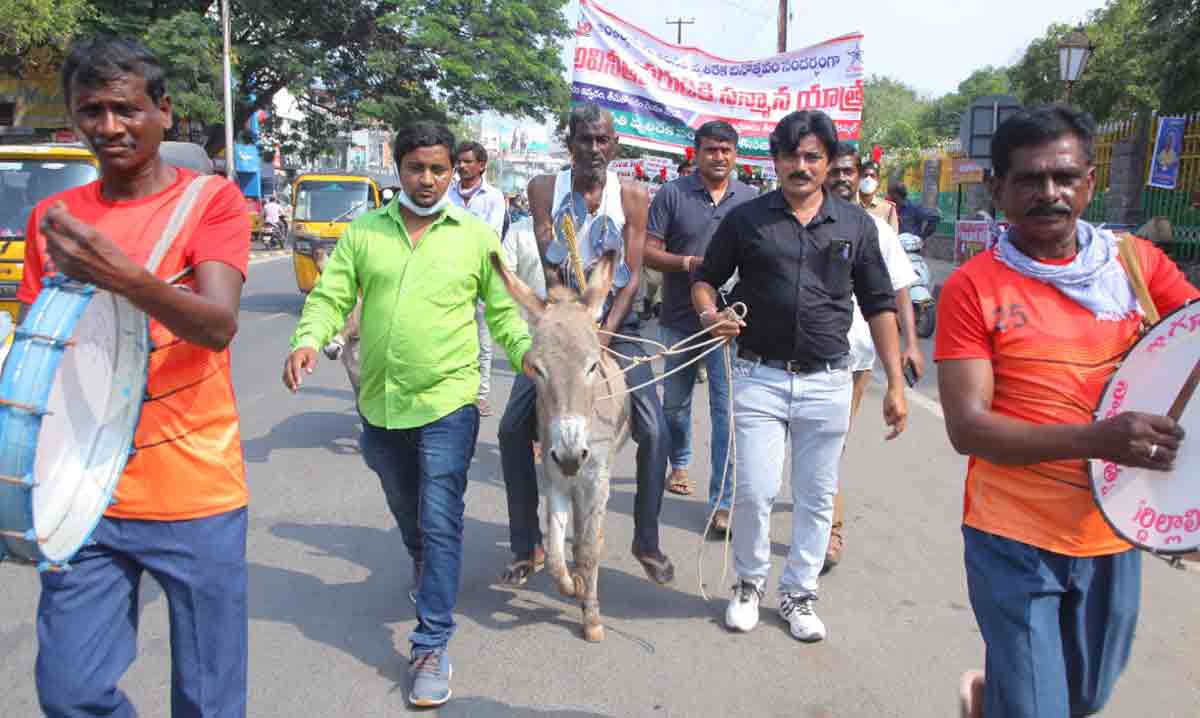Anti-Corruption Day: Jwala parades ‘corrupt man’ on donkey in Warangal