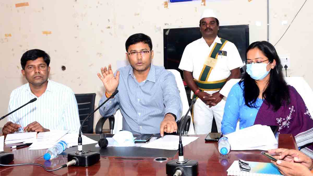 Three run for office in Medak