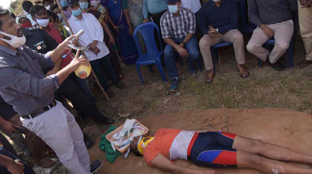 Khammam: NDRF team conducts mock drill at Munneru stream