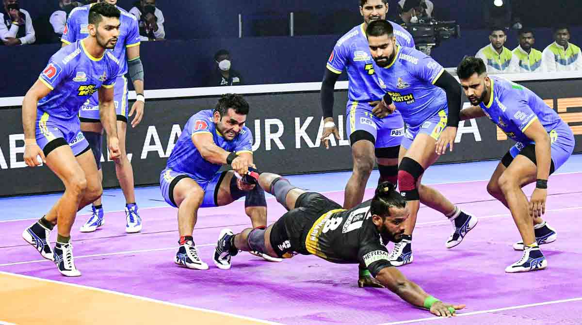 Pro Kabaddi League: Telugu Titans rally to hold Tamil Thalaivas