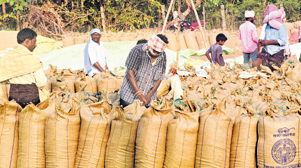 Centre silent on proposal to link job scheme with agriculture: Niranjan