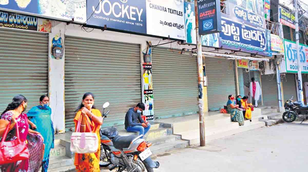 Nalgonda: Cloth merchants down shutters in protest against GST hike