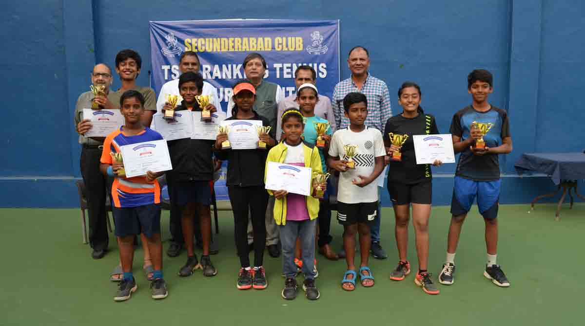 Karthika, Hruthik bag twin titles at TSTA-STATA Tennis Tournament
