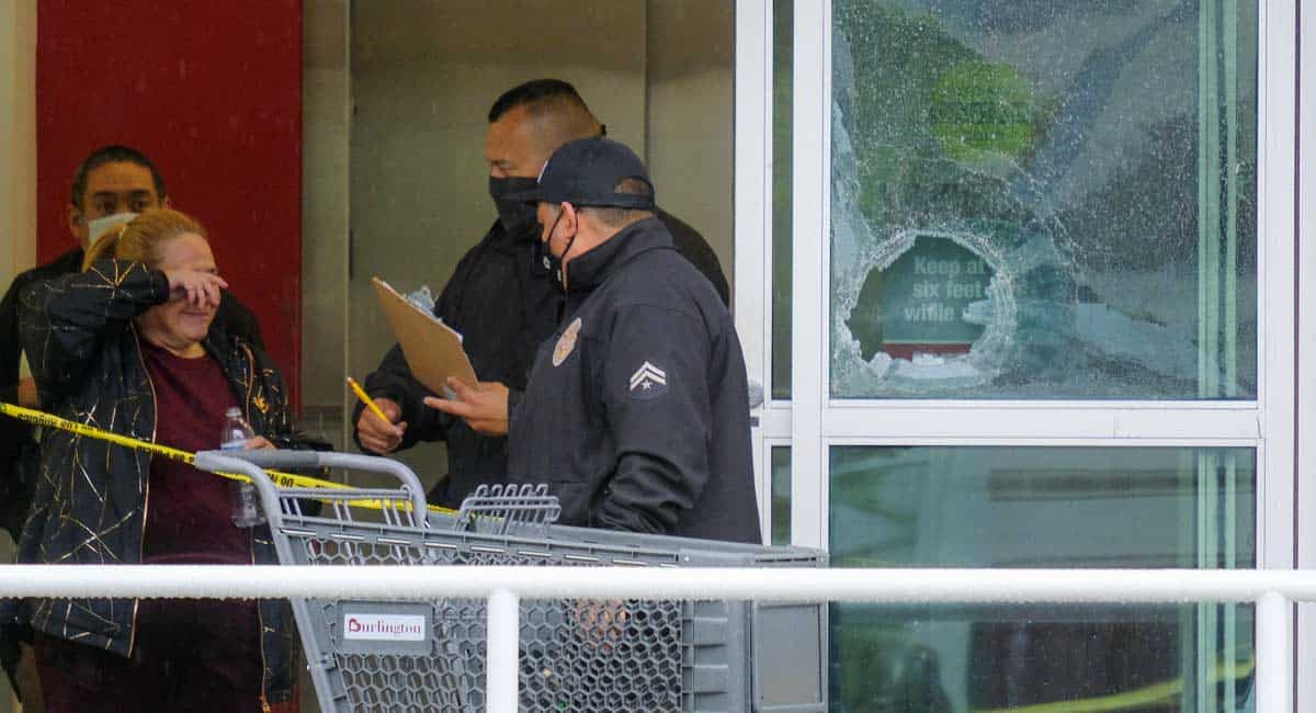 Two killed in Los Angeles store shooting