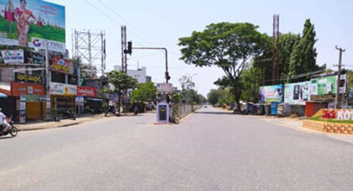 Village in Telangana imposes self-lockdown after Omicron case surfaces