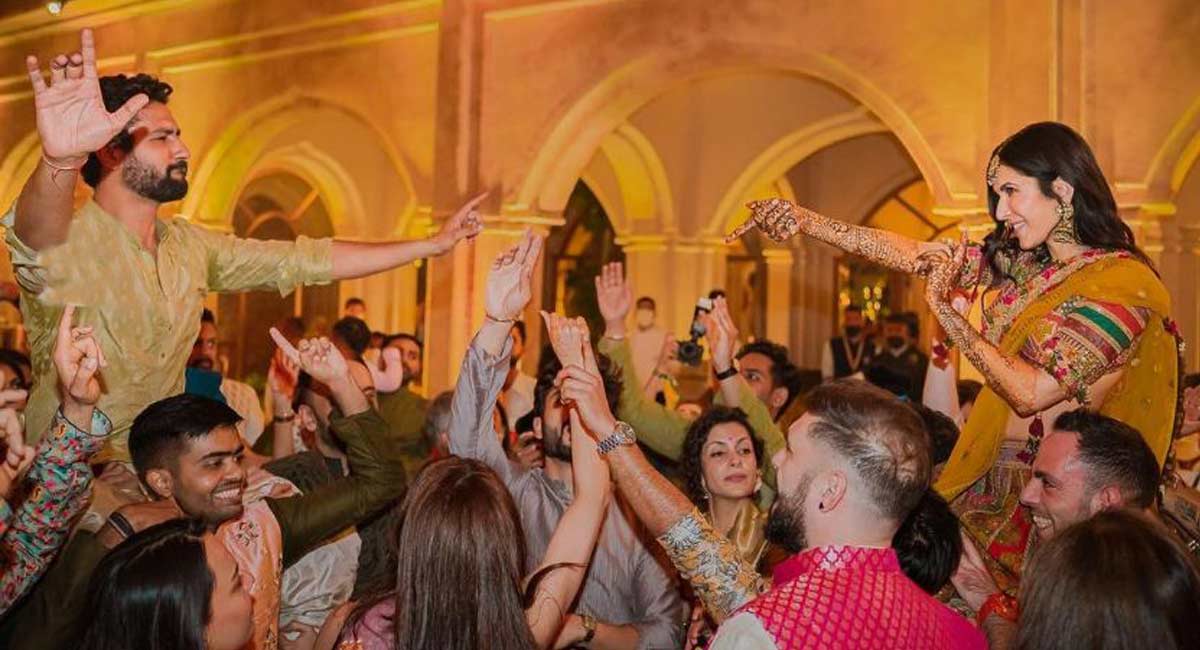 ‘KatVic’ share their wedding ‘Sangeet’ pictures