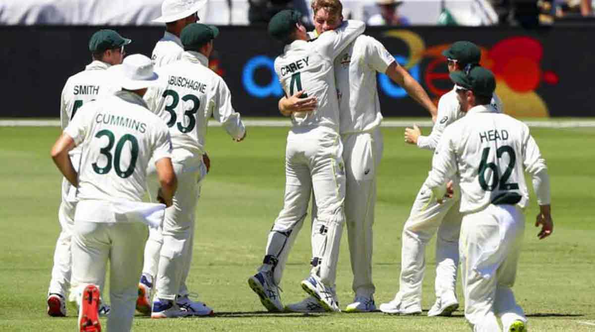 Ashes: England batting woes continue as Australia dominate in 3rd Test