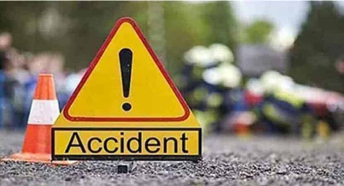 One dies and three injured in road accident at Hayathnagar