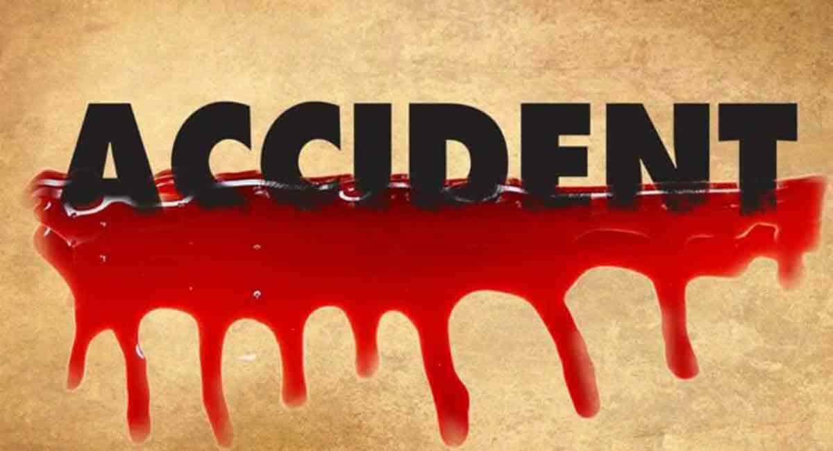 Peddapalli: Two youth killed in accident