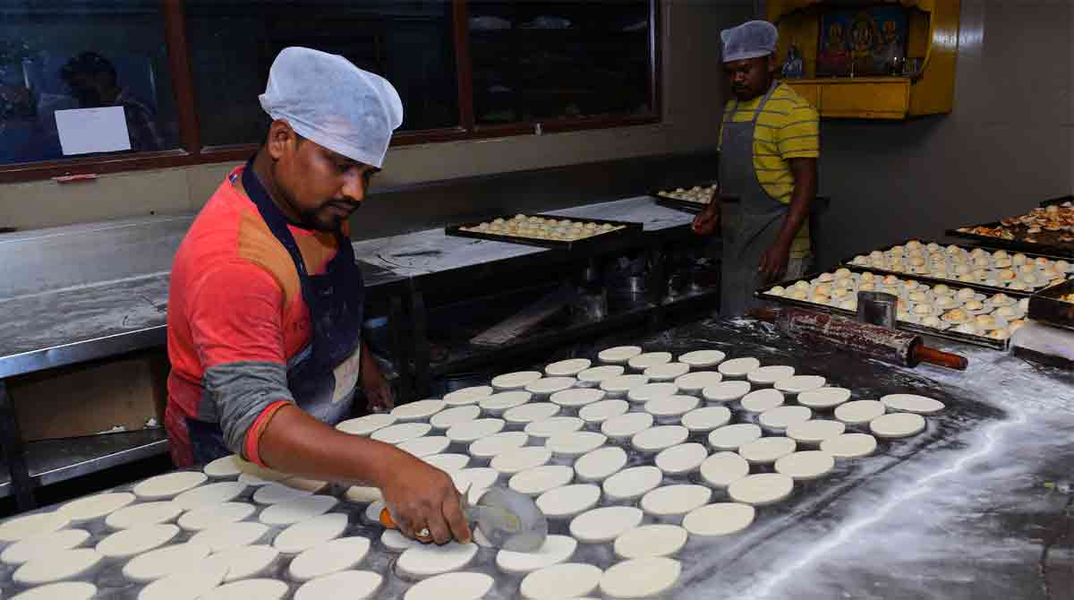 Fulfill your festive cravings at Country Oven