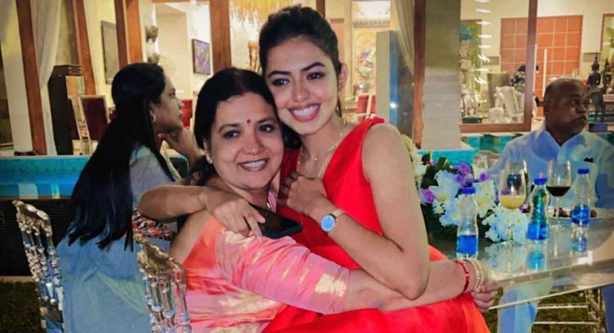 Like mother like daughter: Jeevitha shares how her daughters get influenced by cinema