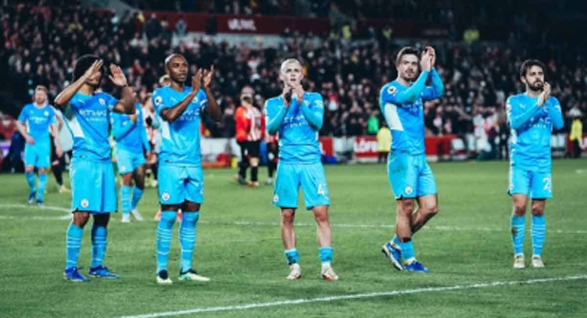 Man City open up 8-point lead at top; Chelsea held by Brighton