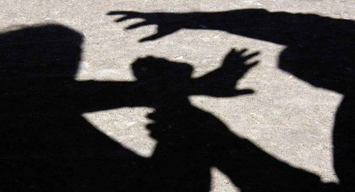 Three teenagers tied to tree, thrashed for molesting girls in Uttar Pradesh