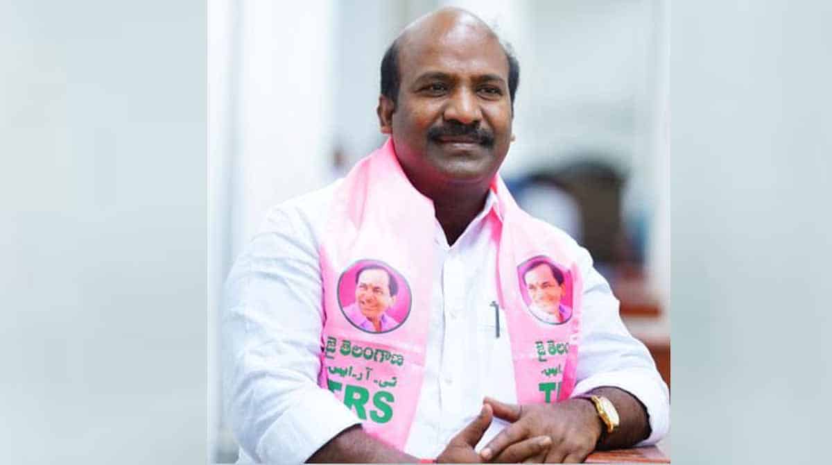 Nakrekal MLA asks farmers to take part in TRS protests on Dec 20