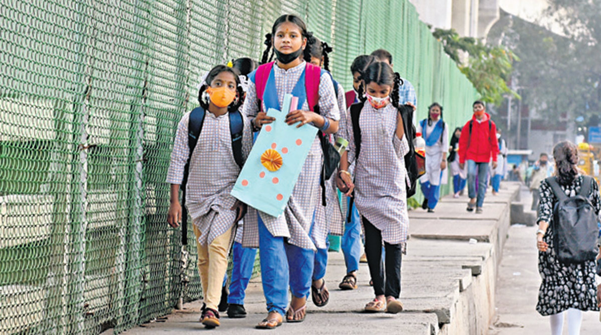 Omicron scare puts parents in a tizzy