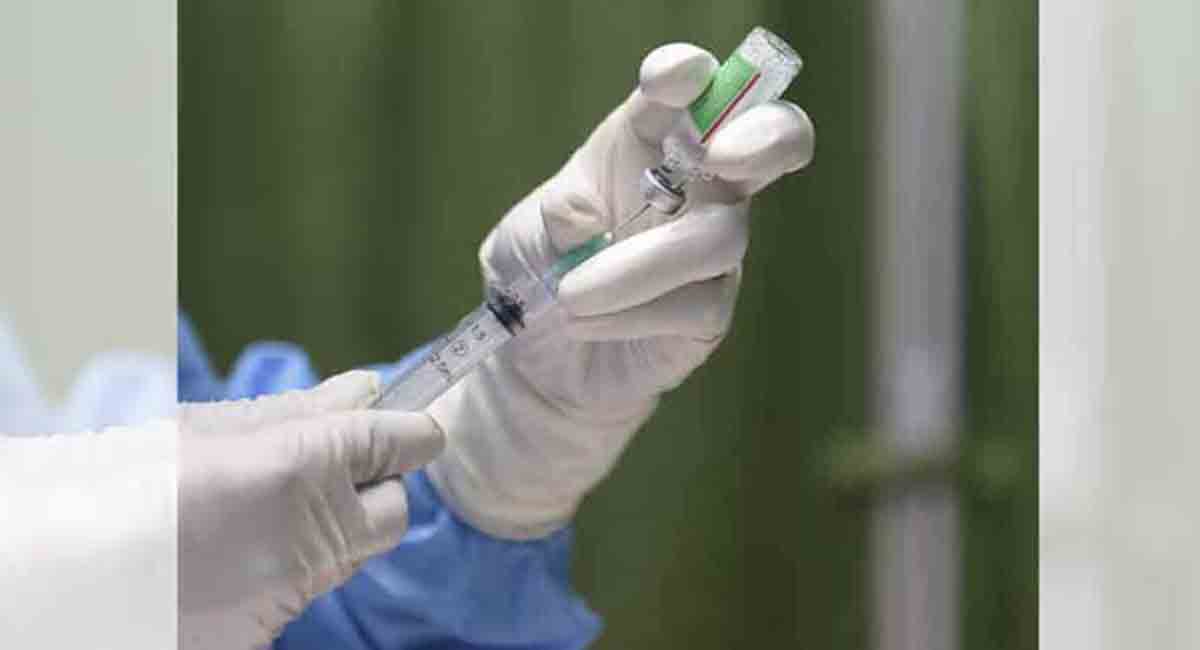 Puducherry man runs away from vaccination, climbs tree