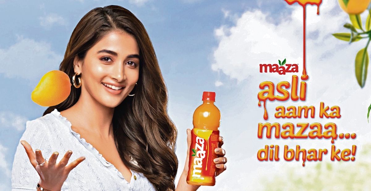 Amitabh, Pooja launch ‘Dildaar Bana De’ campaign