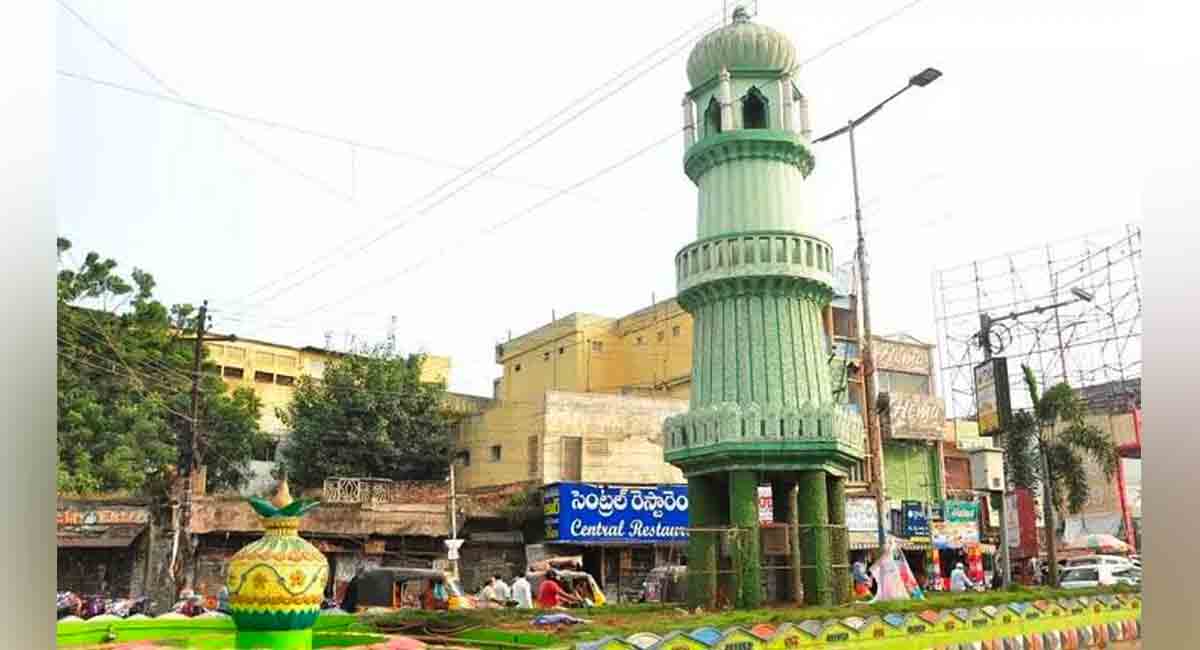 Police foil attempt to hoist Tricolour at Jinnah Tower in Andhra Pradesh