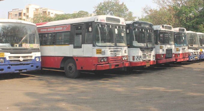 APSRTC offers a 20% discount on fare to Hyderabad  