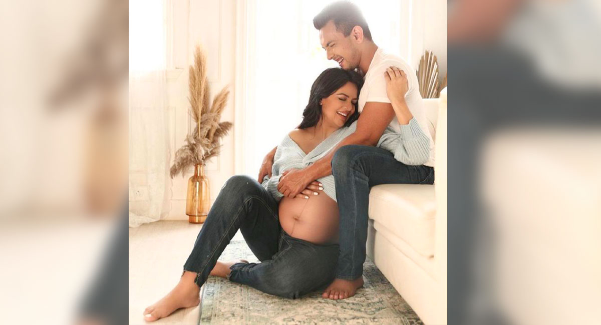 Aditya Narayan-Shweta Agarwal announce pregnancy