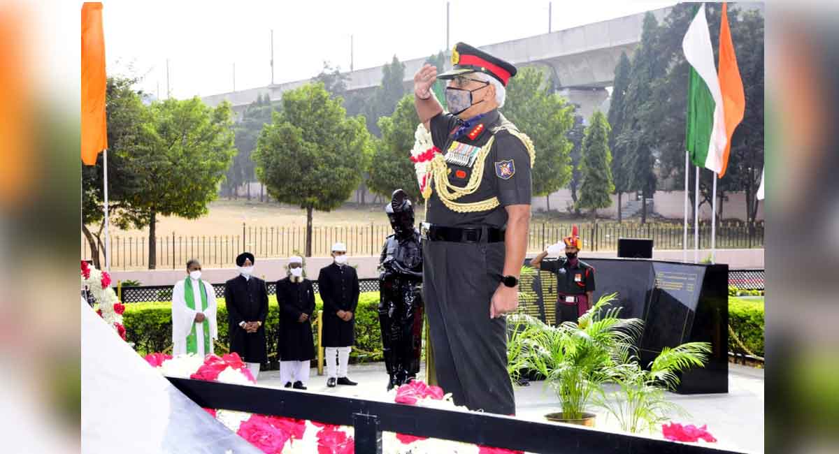 Tributes paid to fallen bravehearts on Army Day at Secunderabad