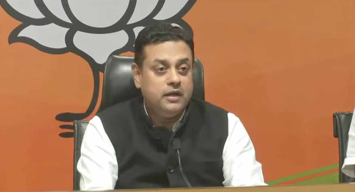 Battle for UP: BJP slams Akhilesh over Pak remark, seeks apology