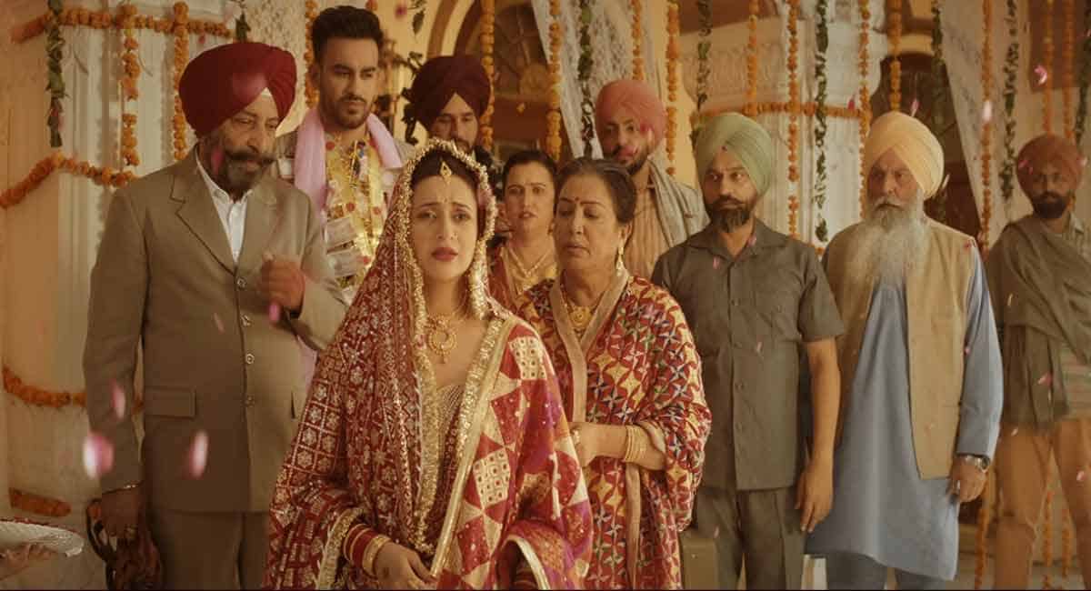 Divyanka Tripathi features in her first-ever music video by Meet Bros