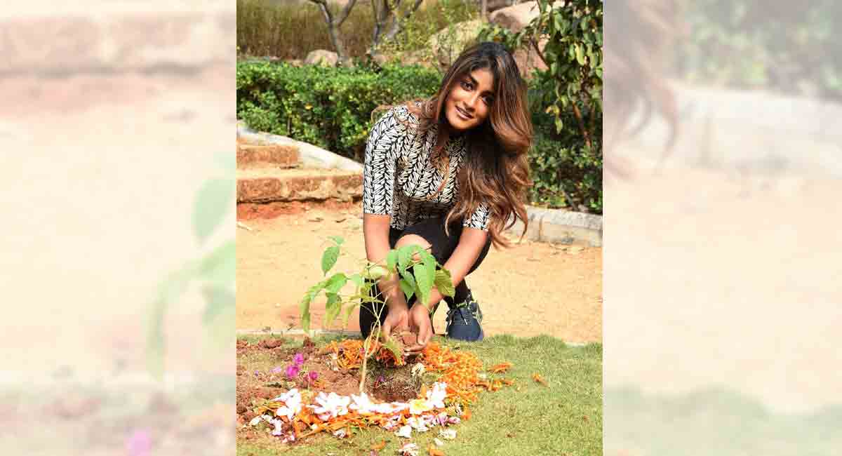 Green India Challenge: Dimple Hayathi plants saplings in Jubilee Hills