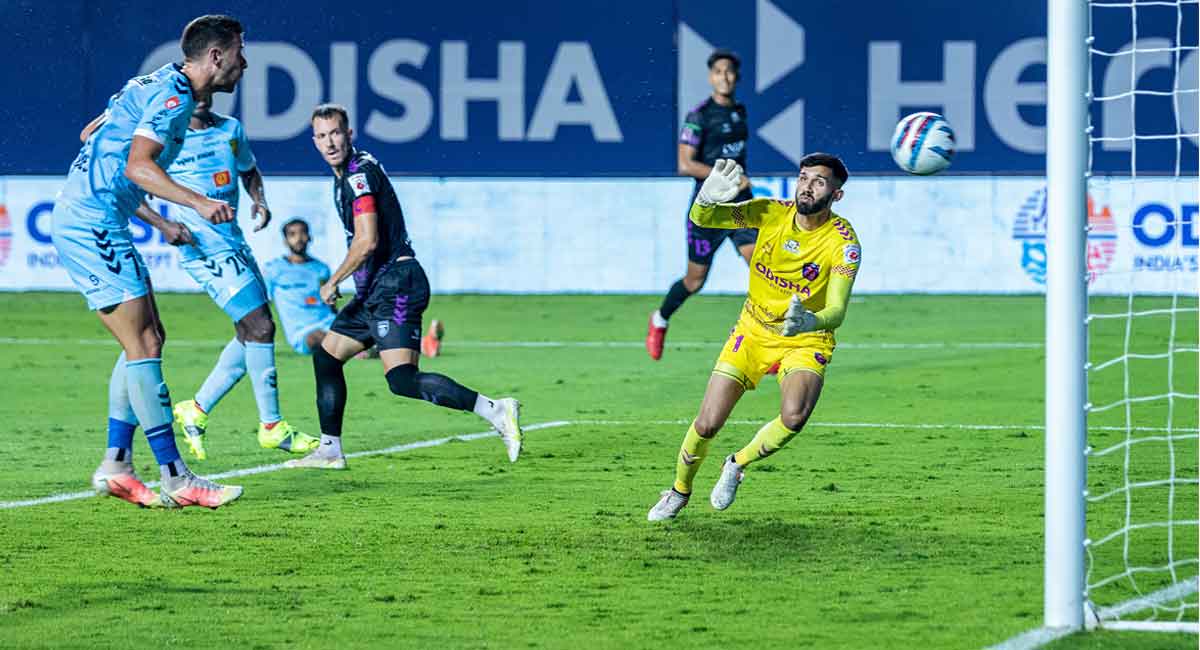 ISL: Hyderabad FC consolidate top position