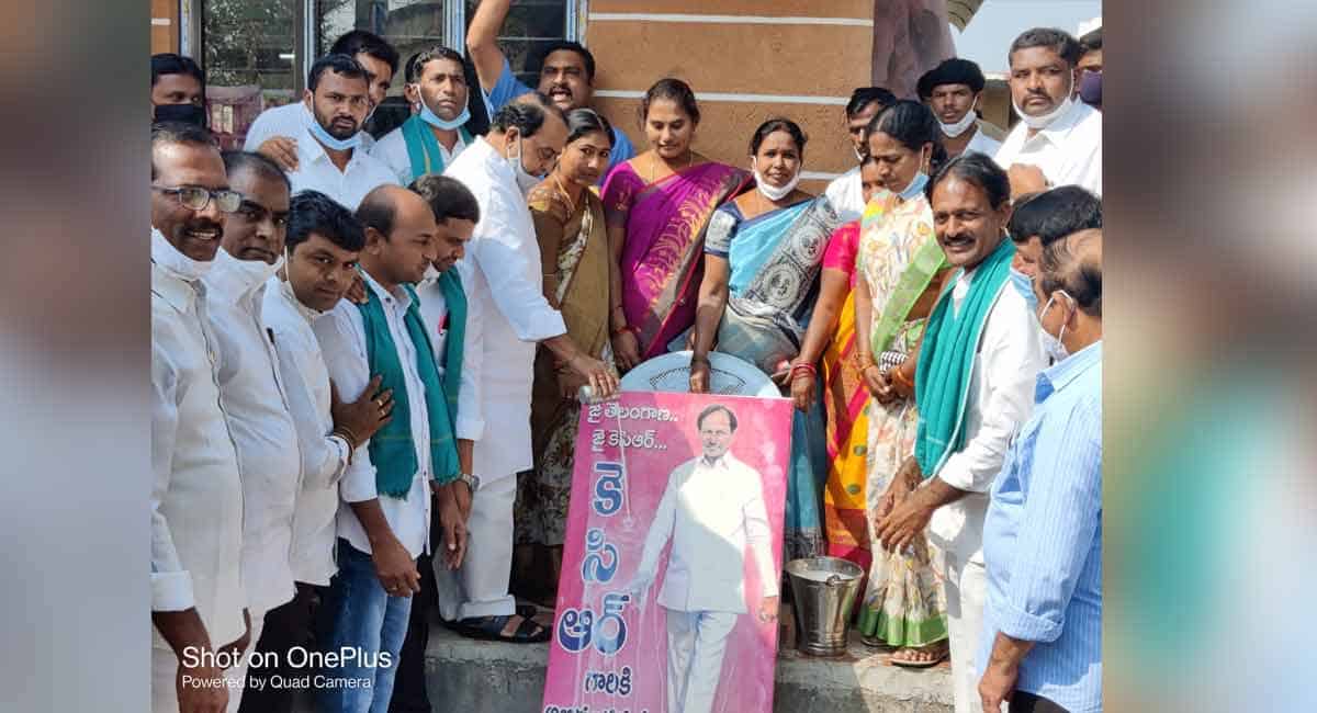 Introspect before criticising Telangana govt: Indrakaran to BJP