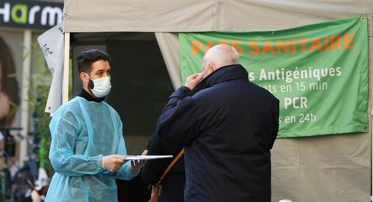 French National Assembly adopts vaccine pass law