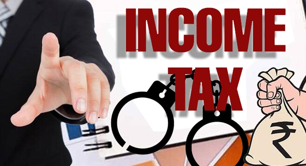 I-T raids on 4 Lucknow businessmen for hawala trade