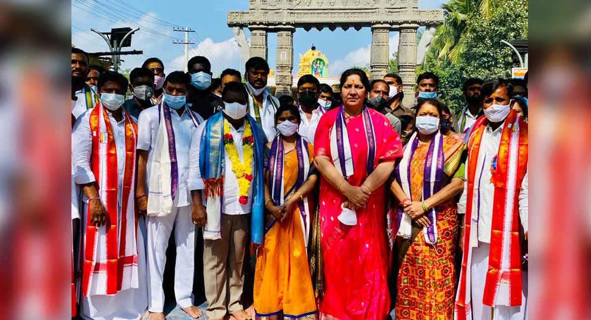Warangal: Minister, MLCs take part in Inavolu Brahmostavams