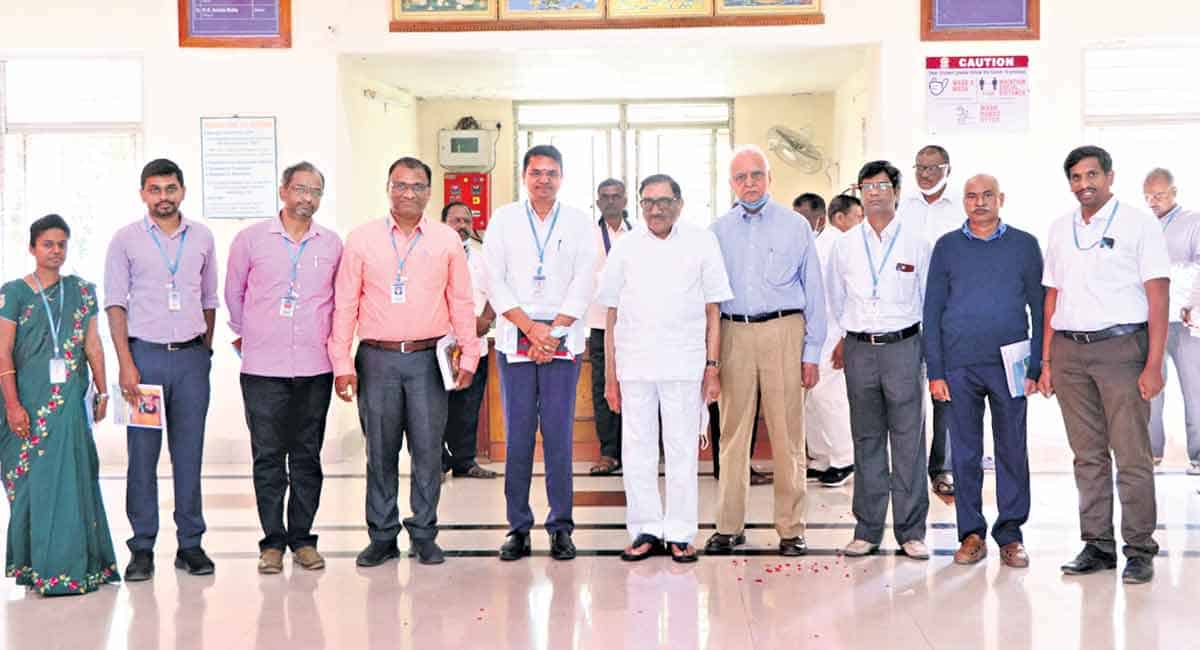 Pittsburgh Professor pats KITS Warangal