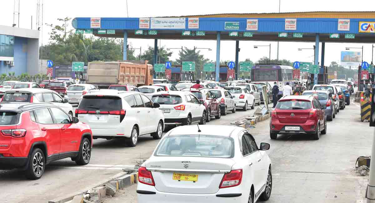 Hyderabad – Vijayawada NH 65 highway still submerged, authorities suggest alternative routes