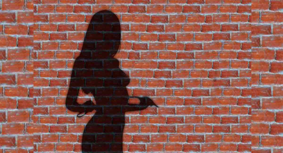 Patna man honey-trapped on Facebook, asked to pay Rs 20,000