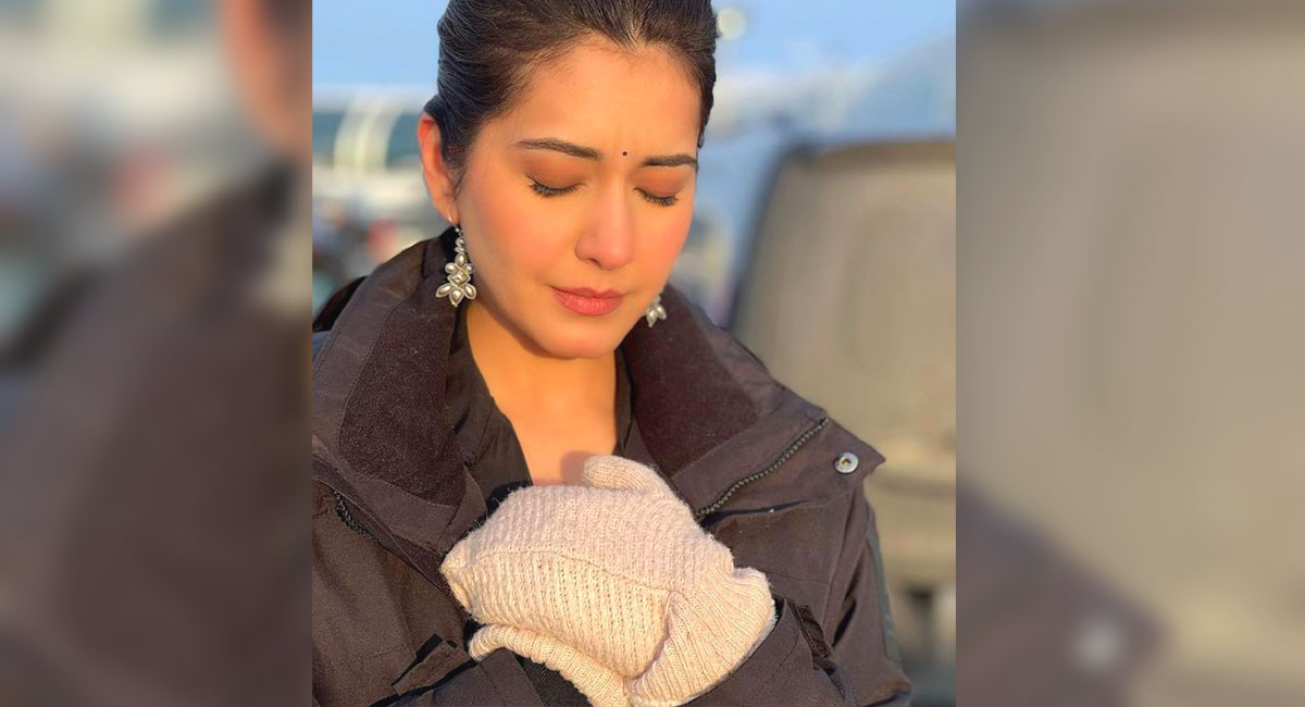 Raashii Khanna enjoys cold winter of Russia, posts pics 