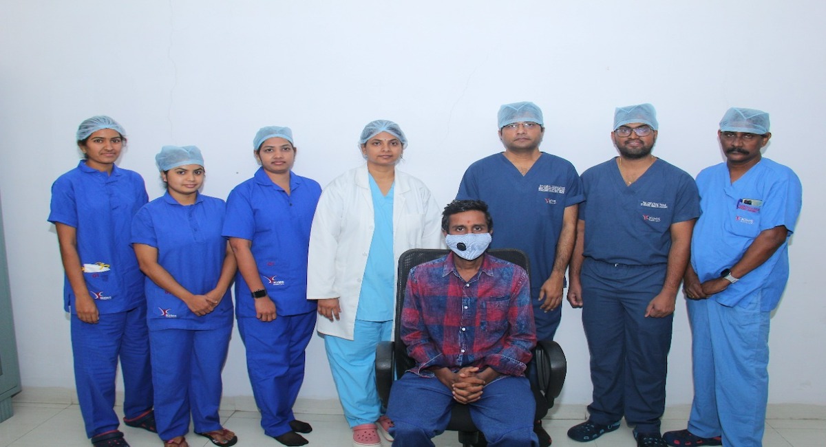 Cancer surgeons of KIMS conduct Robotic surgery on cancer patient in Hyderabad