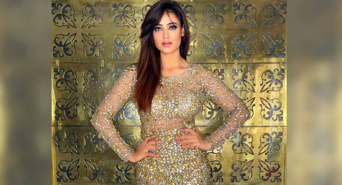 Shweta Tiwari’s “God Measuring My Bra Size” statement lands her in controversy