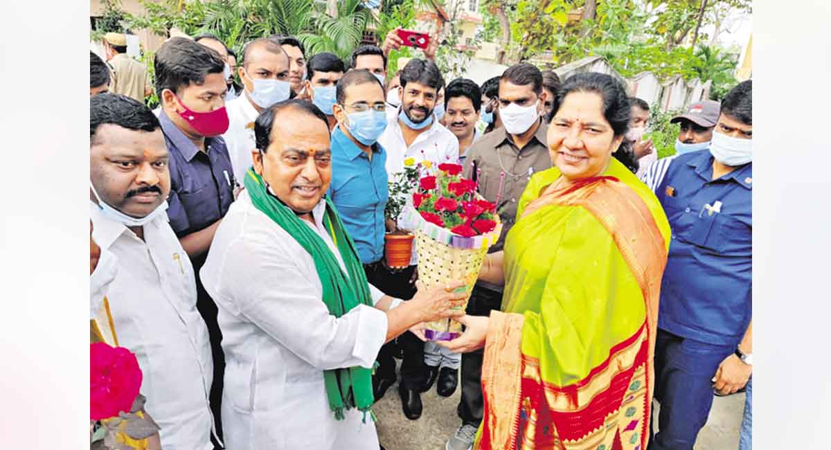 TRS will easily win people’s mandate in next polls: Sathyavathi
