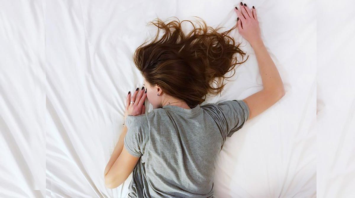 Teens not sleeping enough may consume extra pounds of sugar: Study