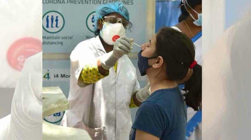 Omicron drives Covid-19 third wave in Telangana, reports 1052 cases