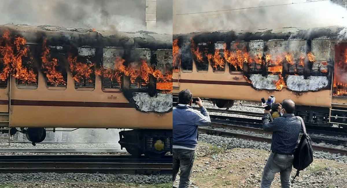 Bihar: Aspirants protesting against irregularities in Railway exam set train’s coach on fire