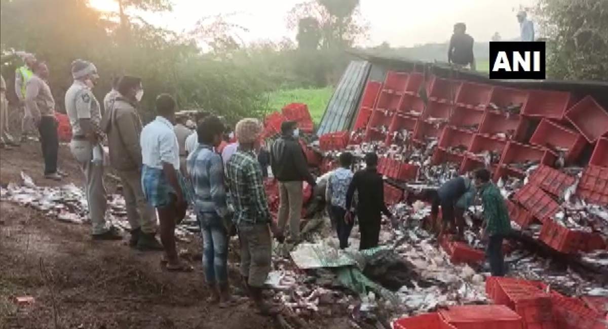 Four dead, three injured after lorry overturned in Andhra Pradesh